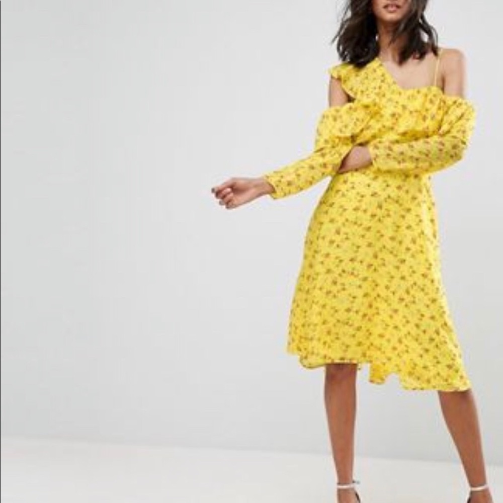 Yellow ruffle midi dress